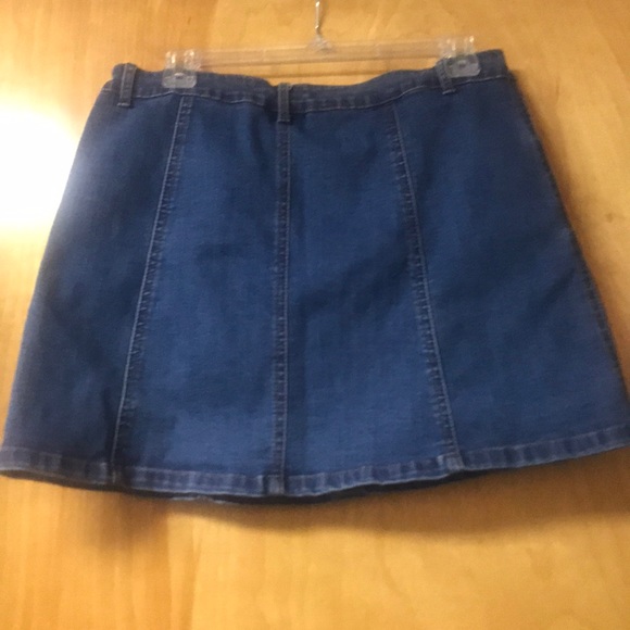 Button up denim skirt - Picture 2 of 2